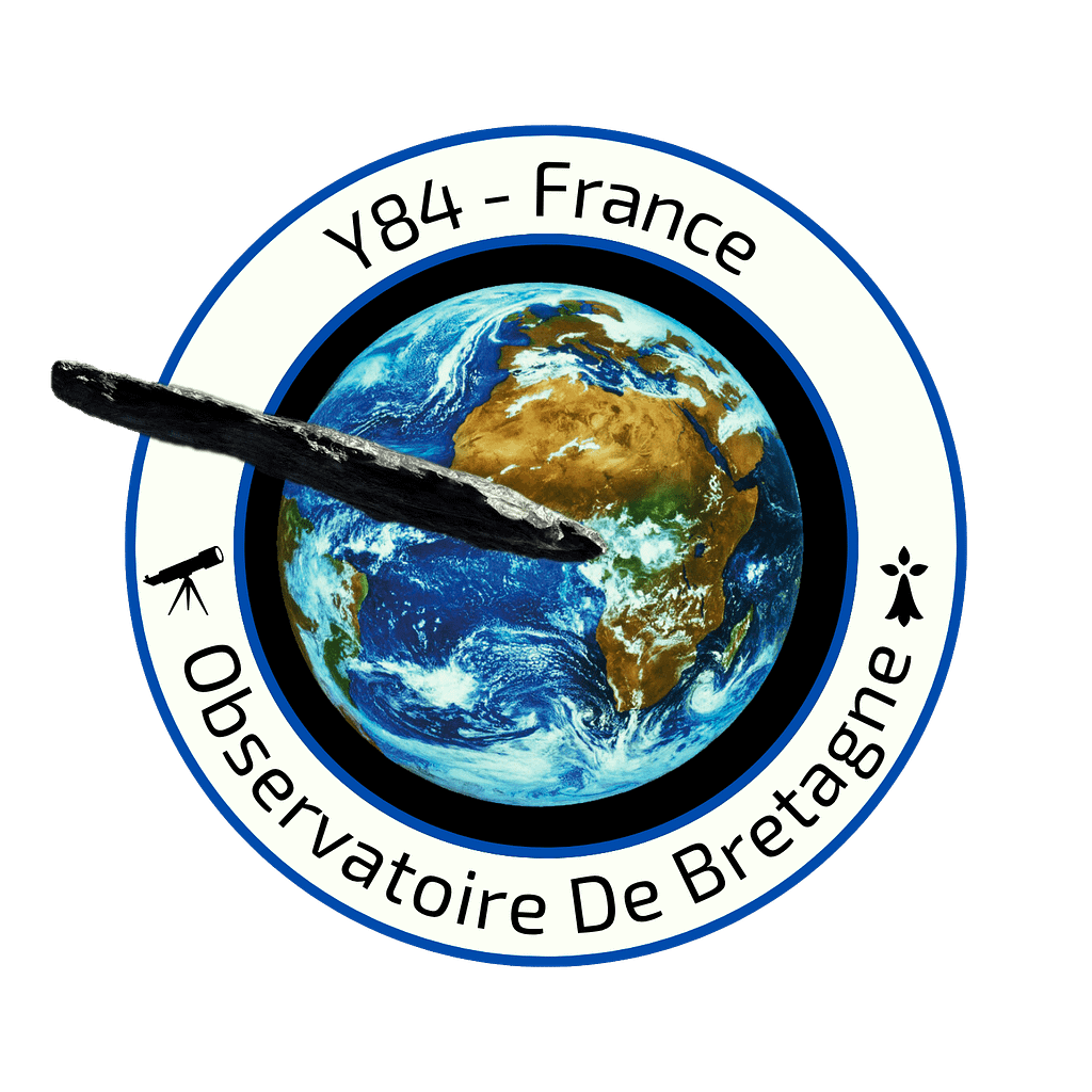 Logo Observatoire de Bretagne : cercle bleu avec Terre, astéroïde, télescope, texte Y84 France